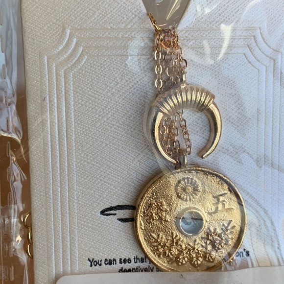 Barogirl | NIP Gold Tone Coin Pendant Round Cahin Simple Layered Necklace - Picture 2 of 2